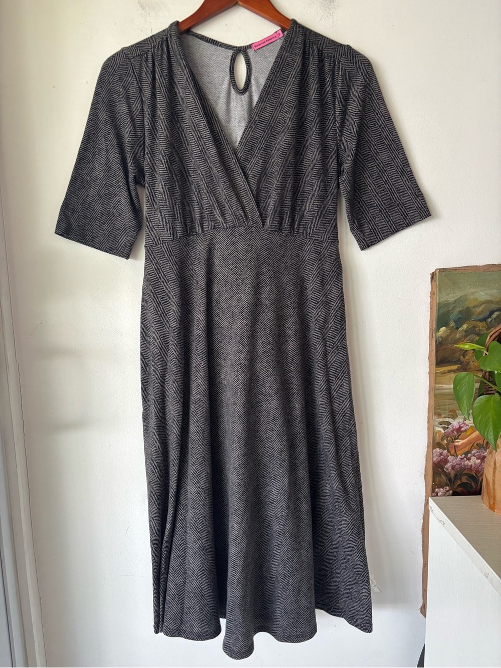 Maternal America V-Neck Maternity Dress Size M